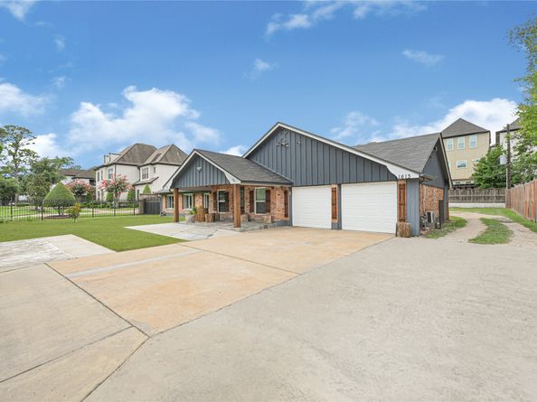 1613 Wycliffe Drive, Houston TX 77043