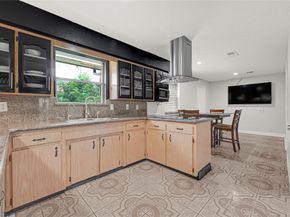 1613 Wycliffe Drive, Houston TX 77043