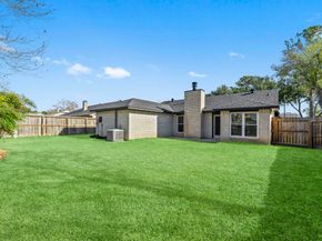 7526 Hablo Drive, Houston TX 77083