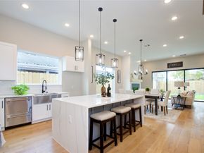 110 E 28th Street, Houston TX 77008