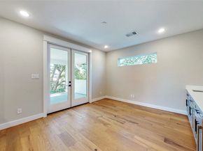 110 E 28th Street, Houston TX 77008