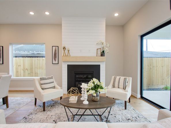 110 E 28th Street, Houston TX 77008