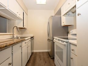 3085 Walnut Bend Lane 12, Houston TX 77042