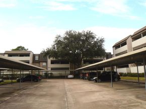 3085 Walnut Bend Lane 12, Houston TX 77042