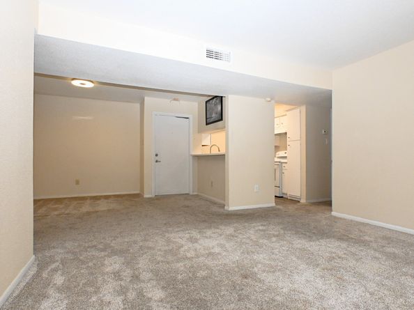 3085 Walnut Bend Lane 12, Houston TX 77042