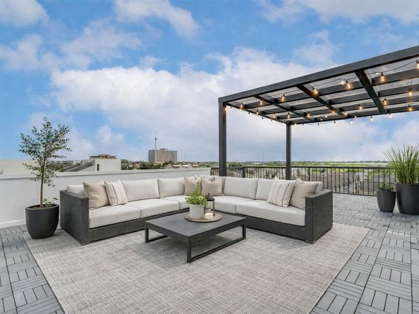 407 Grove Street B, Houston TX 77020