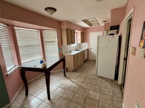 919 Grand Oaks Drive, Houston TX 77015