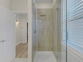 1002 Shepherd Oaks Drive, Houston TX 77018