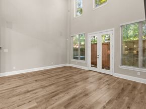 1002 Shepherd Oaks Drive, Houston TX 77018