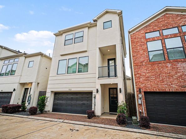 1023 Green Kensington Drive, Houston TX 77008