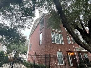 1040 La Rue Street, Houston TX 77019