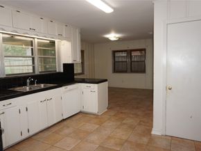 2211 Hialeah Drive, Houston TX 77018