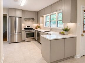 2211 Hialeah Drive, Houston TX 77018