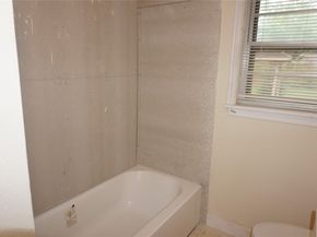 2211 Hialeah Drive, Houston TX 77018