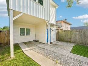 210 Garrotsville Street, Houston TX 77022