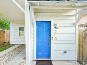 210 Garrotsville Street, Houston TX 77022