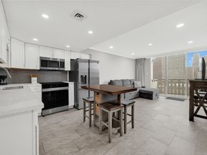 2016 Main Street 1707, Houston TX 77002