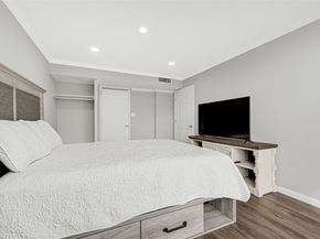 2016 Main Street 1707, Houston TX 77002