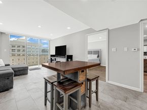 2016 Main Street 1707, Houston TX 77002