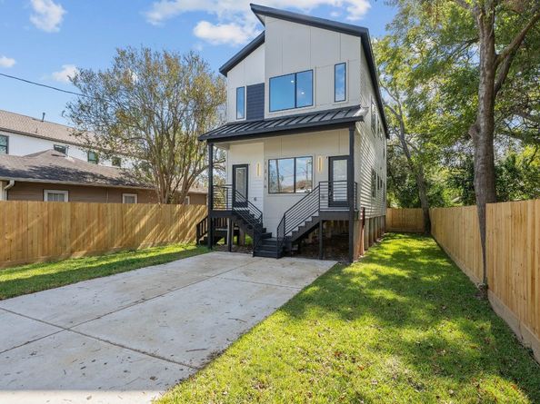 1216 Johnston Street A/B, Houston TX 77022