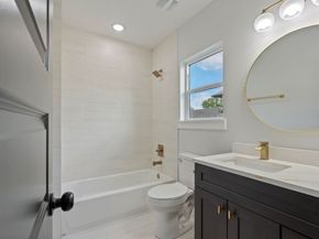 1216 Johnston Street A/B, Houston TX 77022
