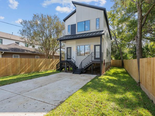 1216 Johnston Street A/B, Houston TX 77022