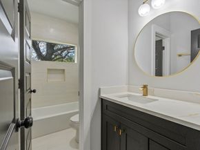 1216 Johnston Street A/B, Houston TX 77022