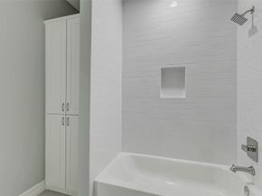 6705 Roanoke St, Houston TX 77028