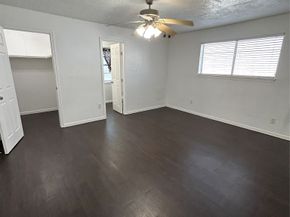 11127 Sageview Drive, Houston TX 77089