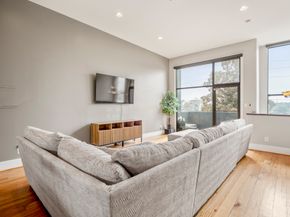 1310 W Dallas Street, Houston TX 77019