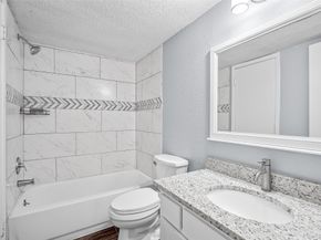 6239 Ludington Drive 22928, Houston TX 77035