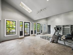200 Westmoreland Street, Houston TX 77006