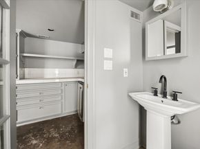 200 Westmoreland Street, Houston TX 77006