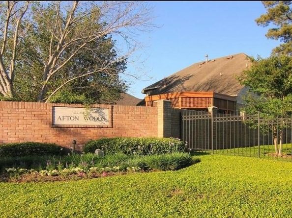 1211 Campton Court, Houston TX 77055