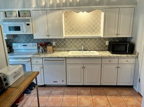 6349 Briar Rose Drive 148, Houston TX 77057