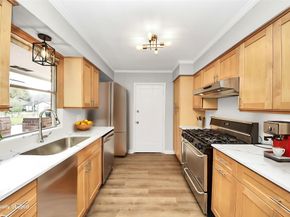 7102 Log Hollow Drive, Houston TX 77040