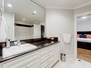 1120 Texas Street 5D, Houston TX 77002