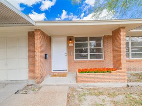 723 E Spreading Oak Drive, Houston TX 77076