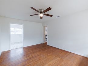 723 E Spreading Oak Drive, Houston TX 77076