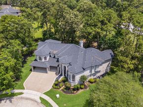 11 Twin Greens Court, Houston TX 77339