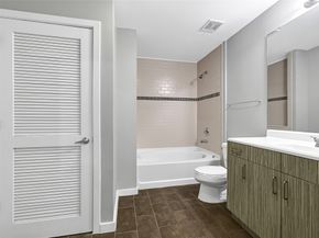 5925 Almeda Road 11306, Houston TX 77004