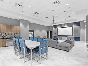 5925 Almeda Road 11306, Houston TX 77004