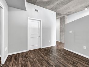 5925 Almeda Road 11306, Houston TX 77004