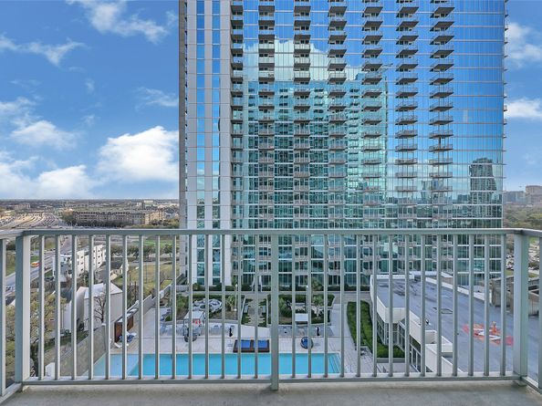 5925 Almeda Road 11306, Houston TX 77004