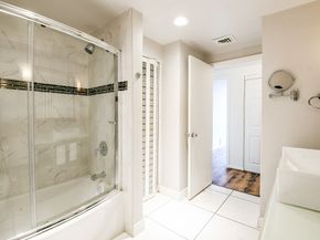 5001 Woodway Drive 1502, Houston TX 77056