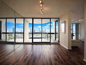 5001 Woodway Drive 1502, Houston TX 77056
