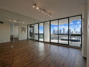 5001 Woodway Drive 1502, Houston TX 77056
