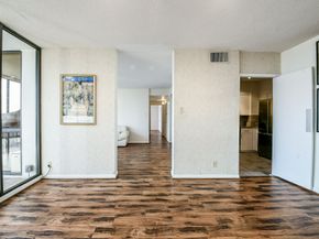 5001 Woodway Drive 1502, Houston TX 77056