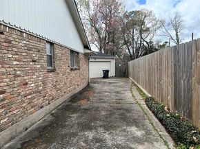 8639 Cedarbrake Drive, Spring Valley Village TX 77055