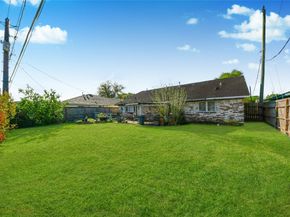 12026 Sela Ln, Houston TX 77072